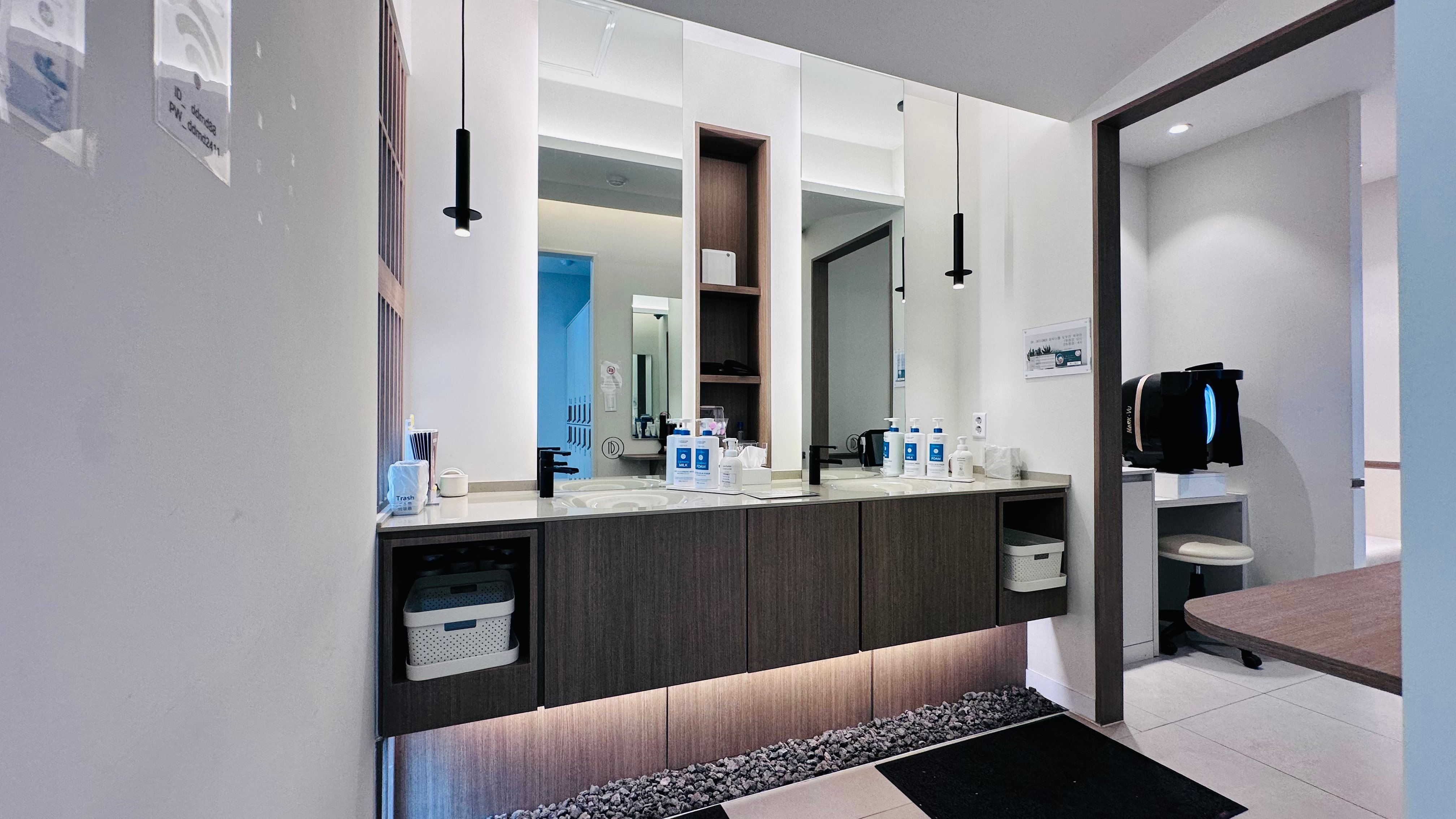 Myeongdong Dermatology Clinic